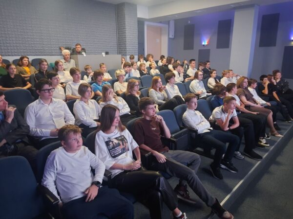 Read more about the article «Права, обязанности и ответственность несовершеннолетних»